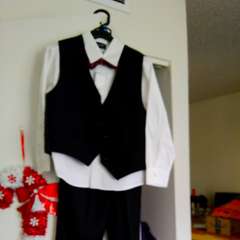Size boys 6 4 pc dress suit